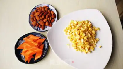 Make Almond fried corn step 0