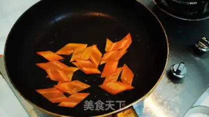 Make Almond fried corn step 1