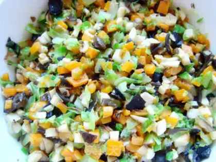 Make Piggy vegetable bread step 7