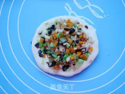 Make Piggy vegetable bread step 10