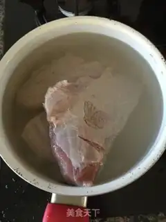 Make The cold-breeding hand tore the beef step 2