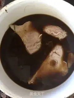 Make The cold-breeding hand tore the beef step 4