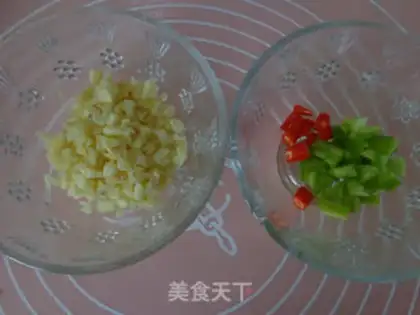 Make Garlic fan dolls step 1