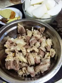Make radish oxen soup step 1