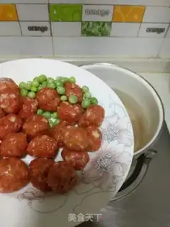 Make The meatball buns and soup step 1
