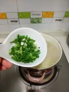 Make The meatball buns and soup step 5