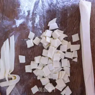 Make Scrambled cat ears step 4
