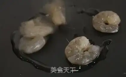 Make Cream shrimp sandwich step 0