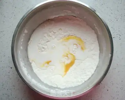 Make Halloween pumpkin bread step 1