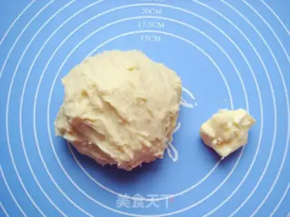 Make Halloween pumpkin bread step 2