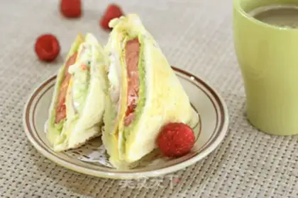 Make Cream shrimp sandwich step 5