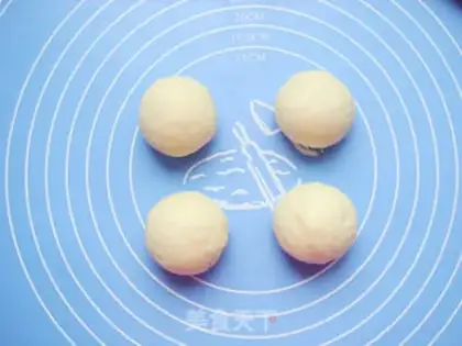 Make Halloween pumpkin bread step 10