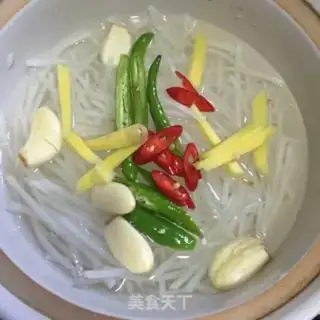 Make Fish radish soup step 2