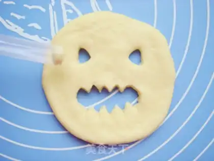 Make Halloween pumpkin bread step 14