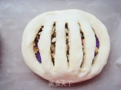 Make Halloween pumpkin bread step 20