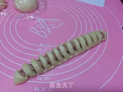 Make Celery sausage bread step 12