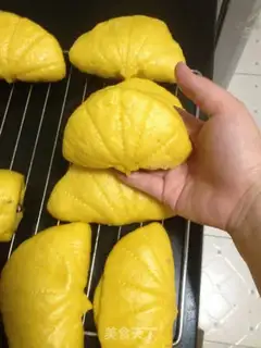 Make Pumpkin leaf clamps step 23