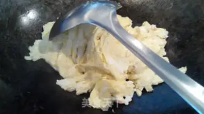 Make Spicy egg buns step 4