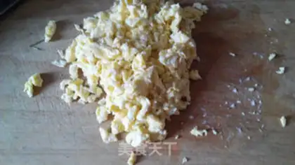 Make Spicy egg buns step 5