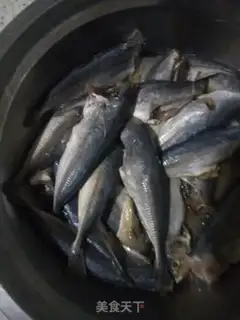 Make Tomato sardines step 1