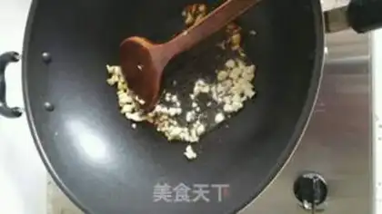 Make Garlic spinach step 0