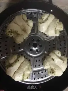 Make Onion roll step 8