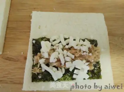 Make Cheese pine rolls step 5