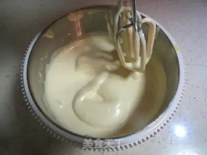 Make Mango cream cake step 3