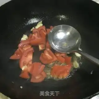Make Tomato fried eggs step 3