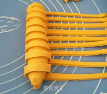 Make Pumpkin caterpillar bread step 17