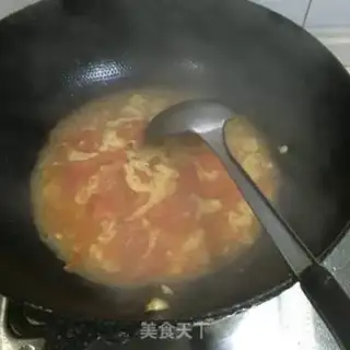 Make Tomato fried eggs step 6