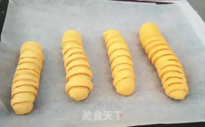 Make Pumpkin caterpillar bread step 18