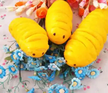 Make Pumpkin caterpillar bread step 21