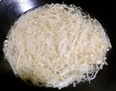 Make Spicy golden needle mushrooms step 3