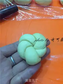Make A little flower, a soybread step 12