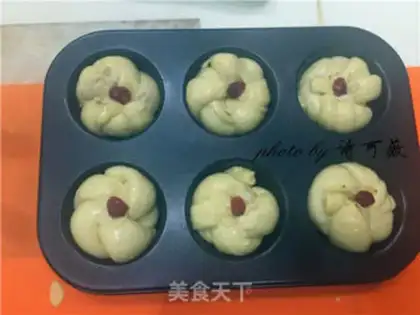 Make A little flower, a soybread step 15