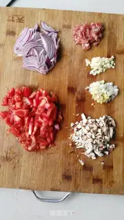 Make Fry mushrooms and macaroni step 0