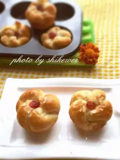 Make A little flower, a soybread step 18