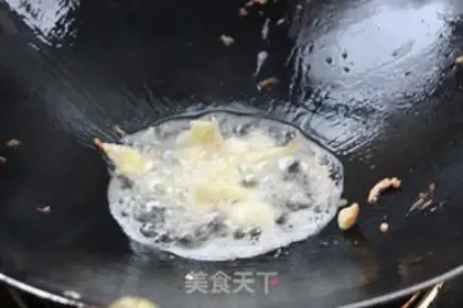 Make Tomato fried goose eggs step 5