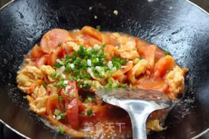 Make Tomato fried goose eggs step 8