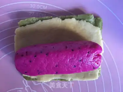 Make Flamingo biscuit step 9