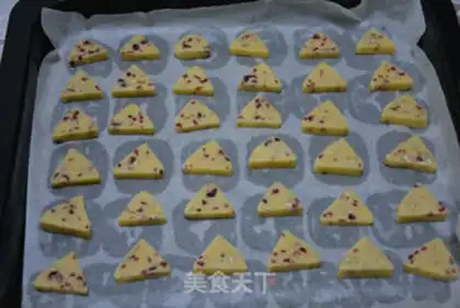 Make Cranberry cookies step 9