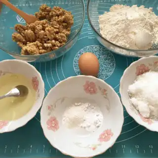 Make walnut waffles step 0