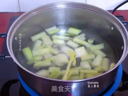 Make The Celery Lily step 1