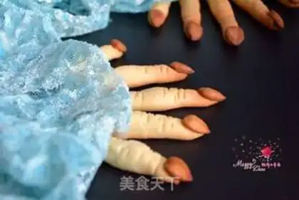 Make Halloween witch fingers step 13