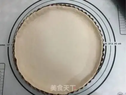 Make Halloween pumpkin pie step 5