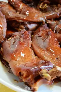 Make A cedar roasted pig hoof step 2