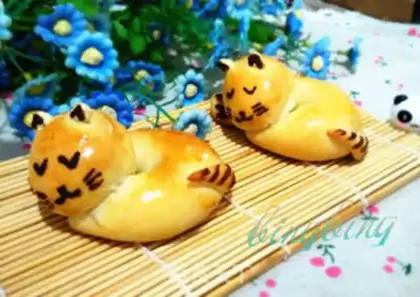 Make Lazy cat coconut bread step 23