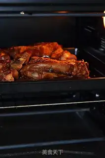Make A cedar roasted pig hoof step 4