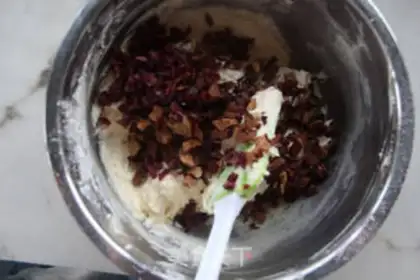 Make Red-tree cranberry cake step 6